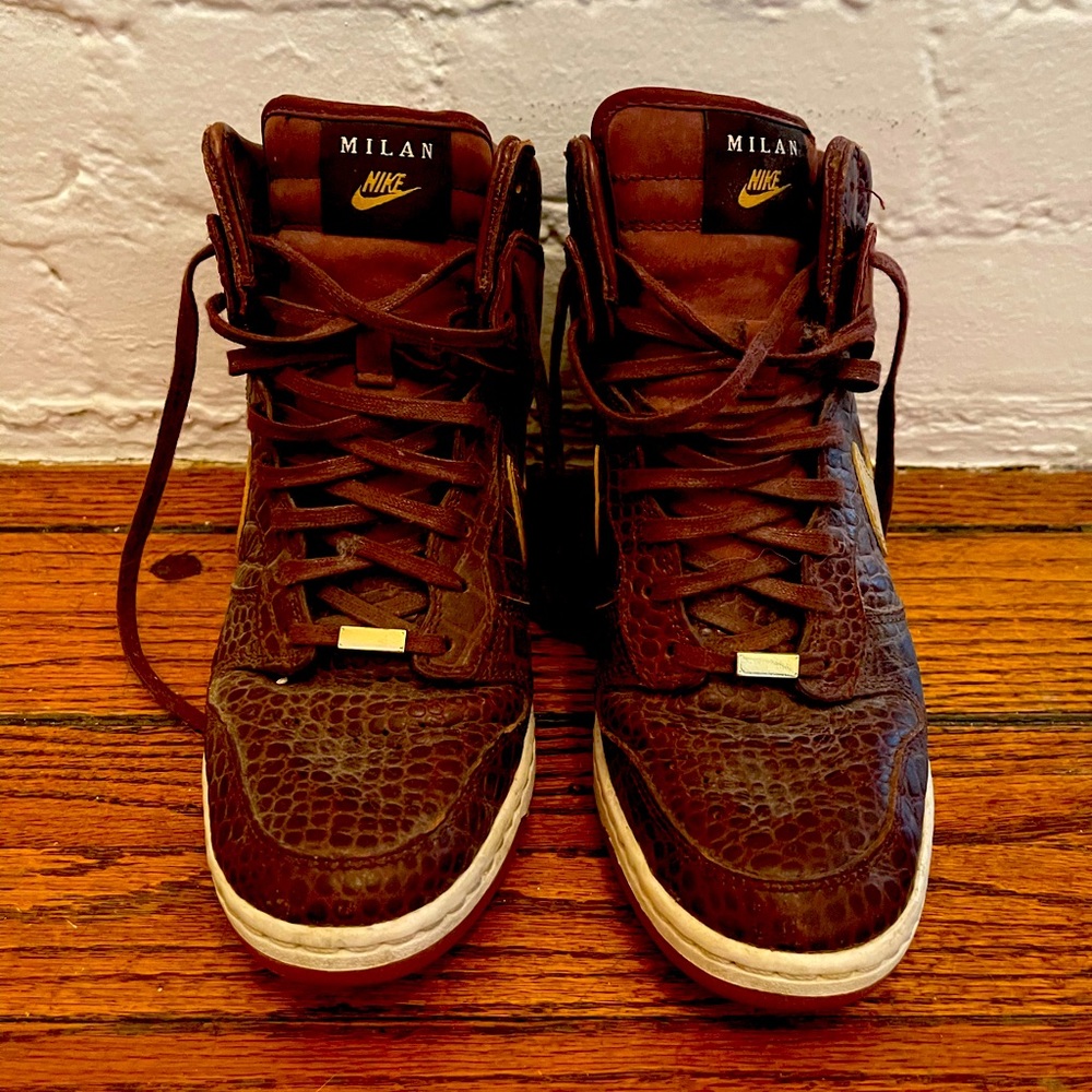 Nike Limited Edition Milan Sky Hi Dunks